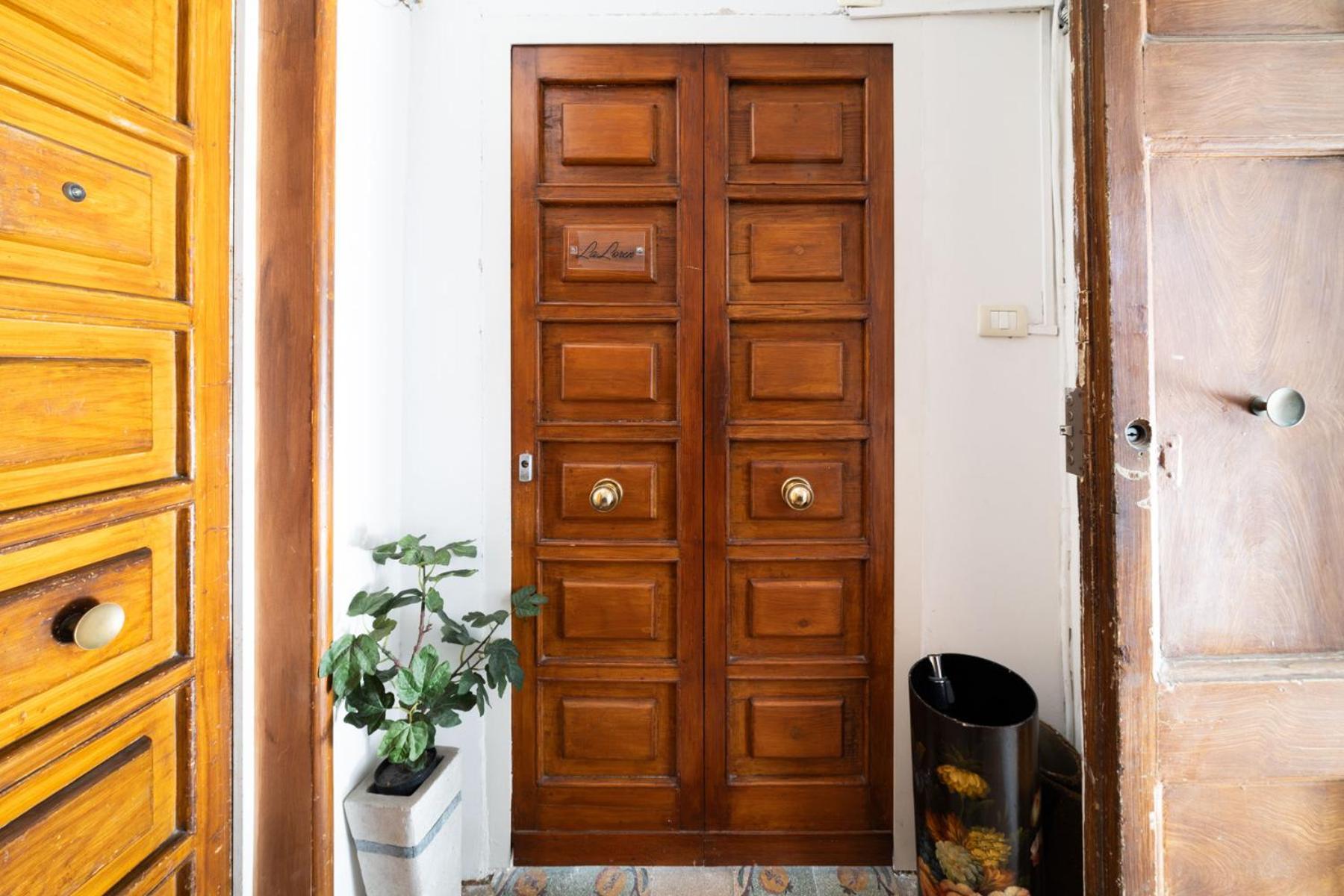 Laloren By Domusextra Appartement Naples